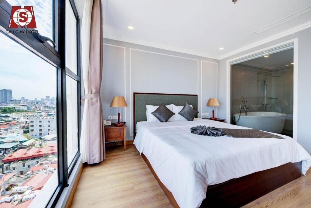 Cau Giay Hotel - 110 Pho Cau Giay - By Bay Luxury - Hanoi — Photos 3